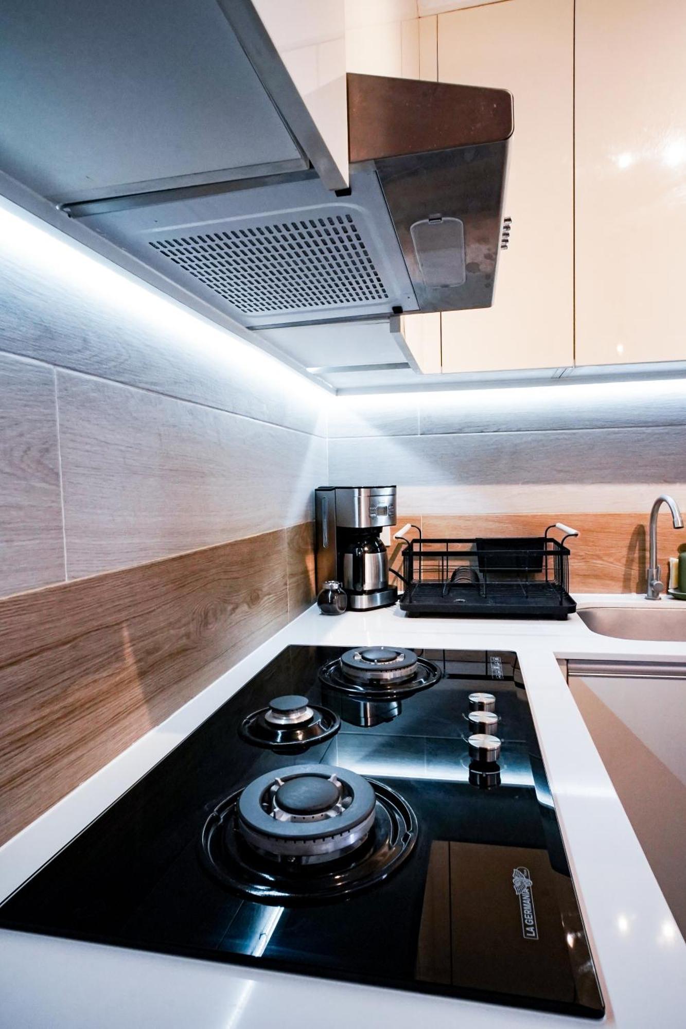 קגיאן דה אורו Modern Designed Studio Condo Near Ayala Centrio מראה חיצוני תמונה