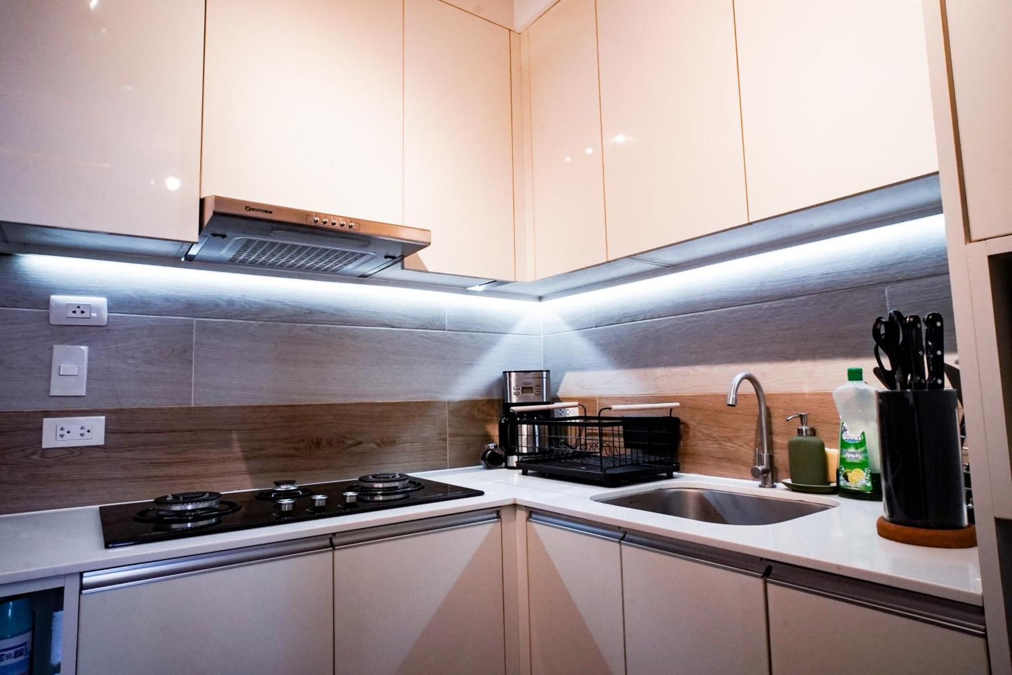 קגיאן דה אורו Modern Designed Studio Condo Near Ayala Centrio מראה חיצוני תמונה
