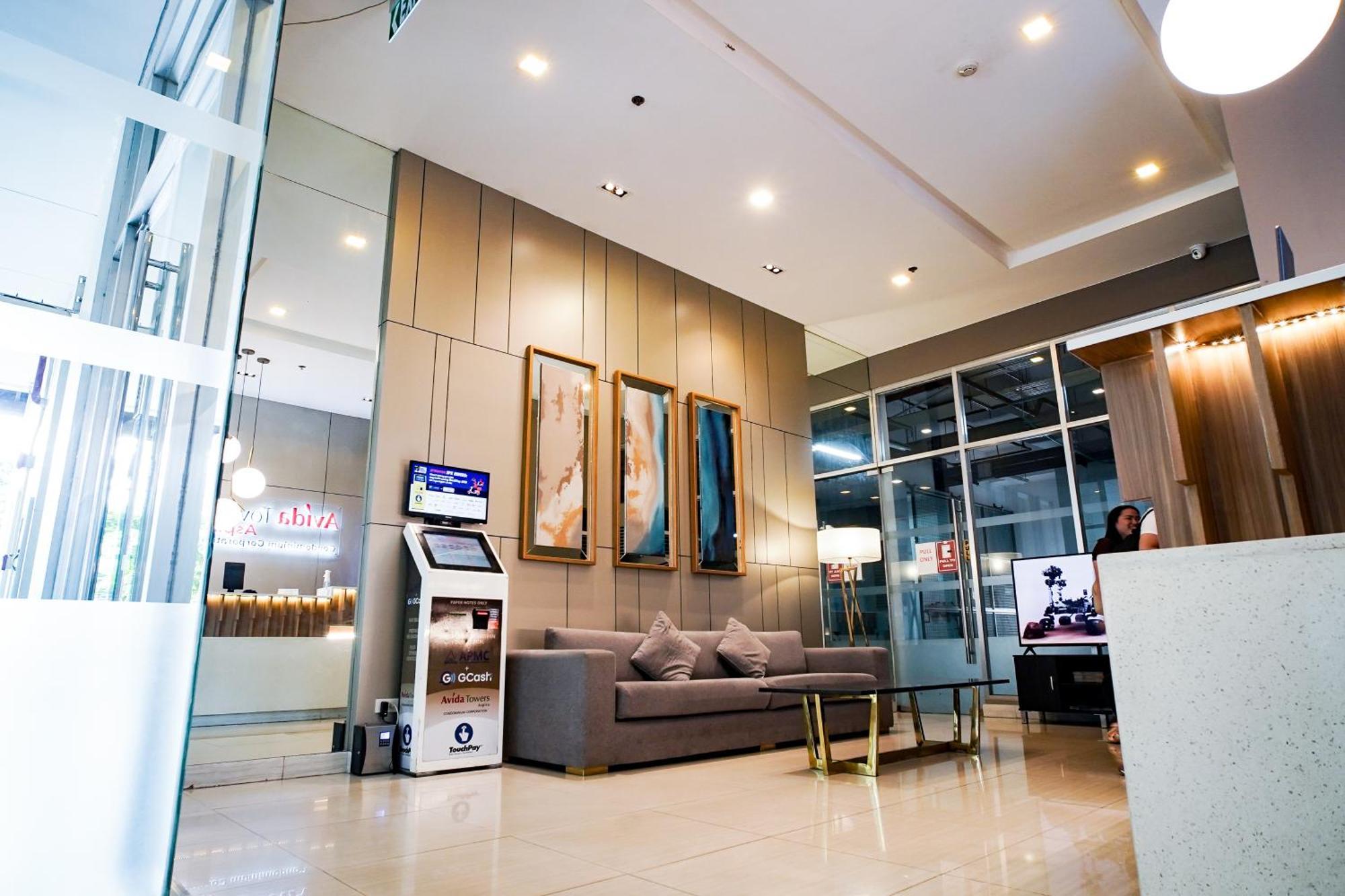 קגיאן דה אורו Modern Designed Studio Condo Near Ayala Centrio מראה חיצוני תמונה